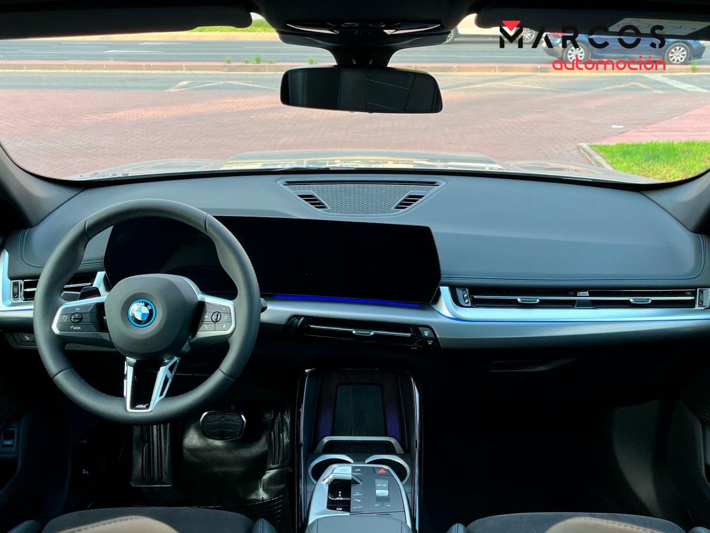 Foto BMW iX1 7