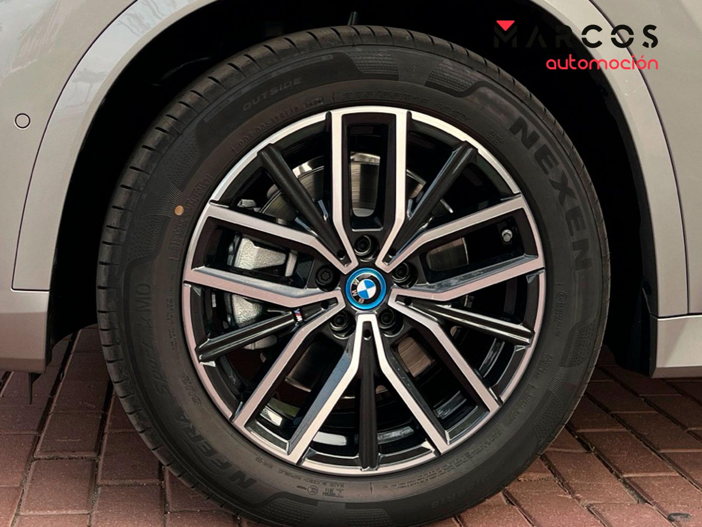 Foto BMW iX1 15