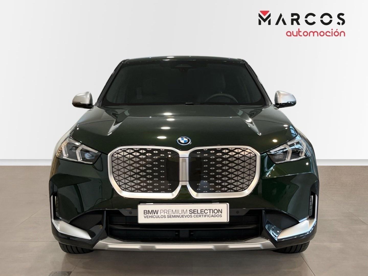 Foto BMW iX1 2