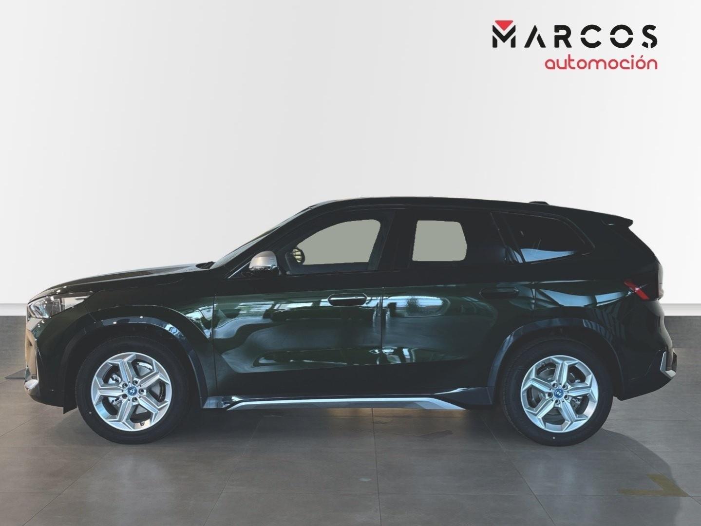 Foto BMW iX1 3