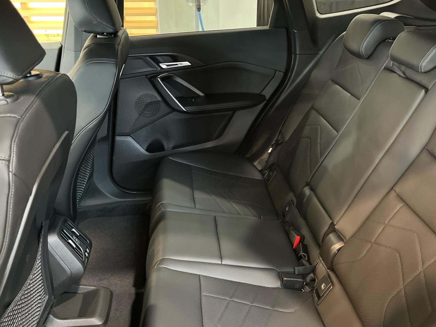 Foto BMW iX1 9