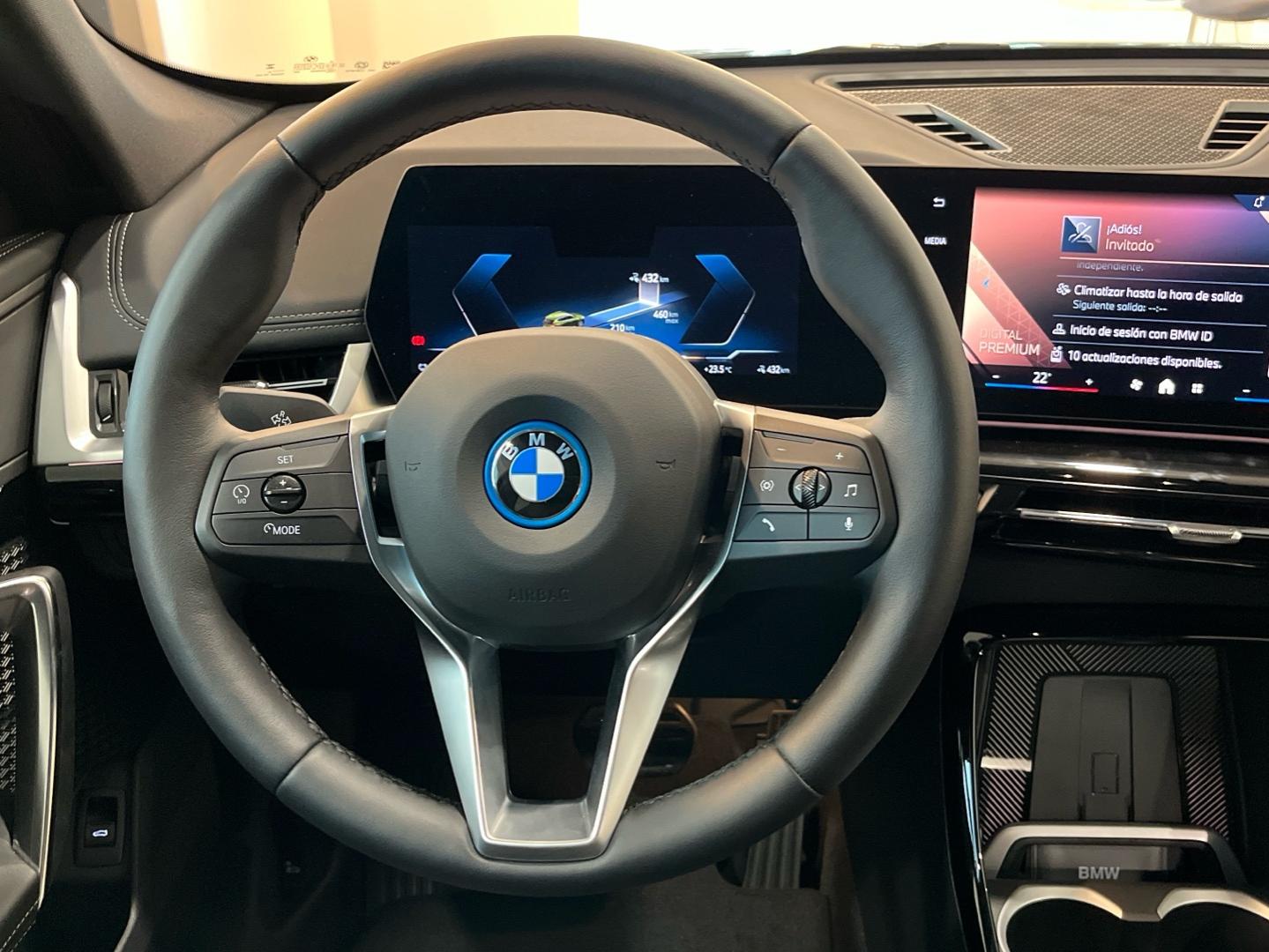 Foto BMW iX1 12