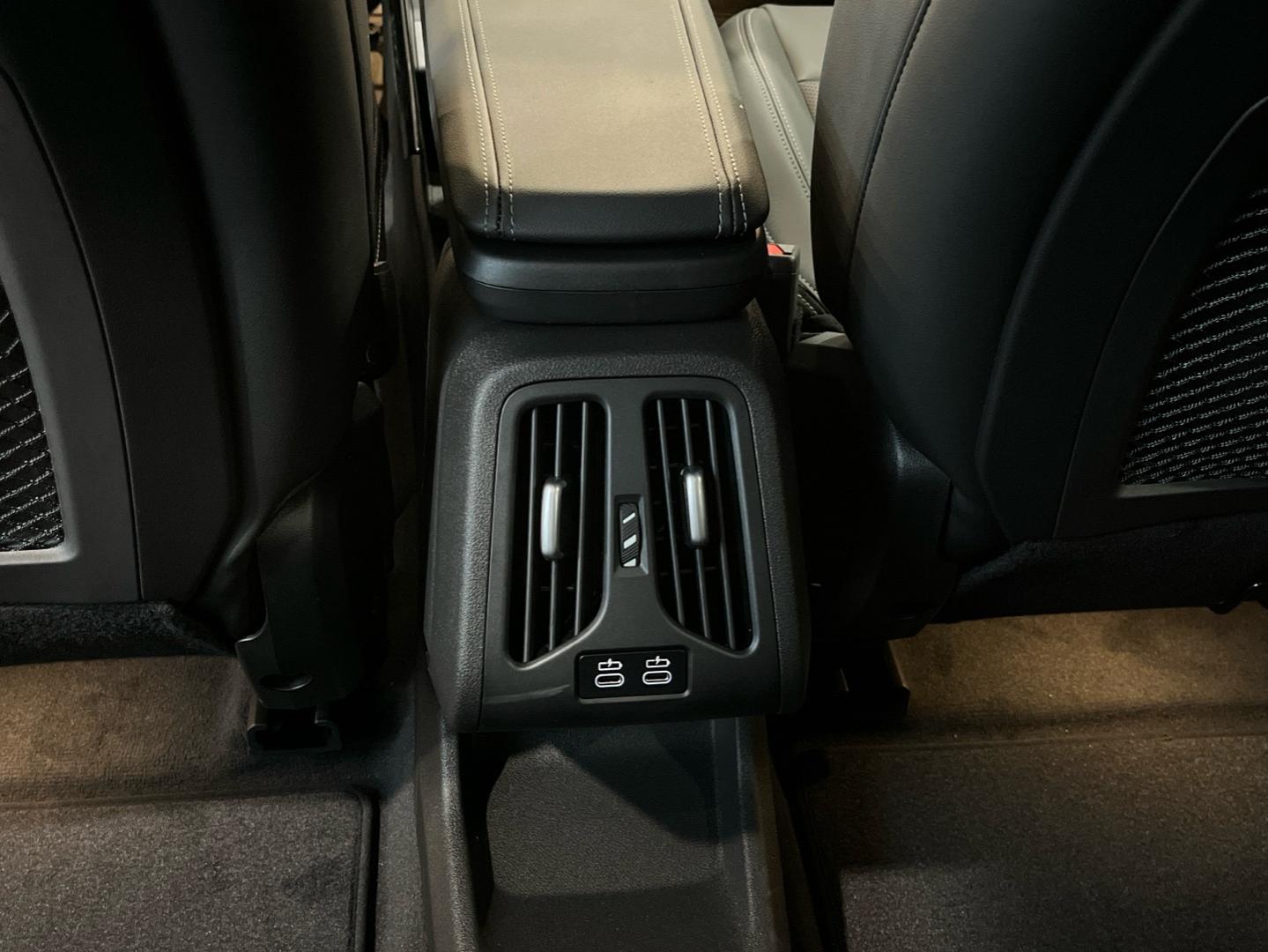 Foto BMW iX1 21