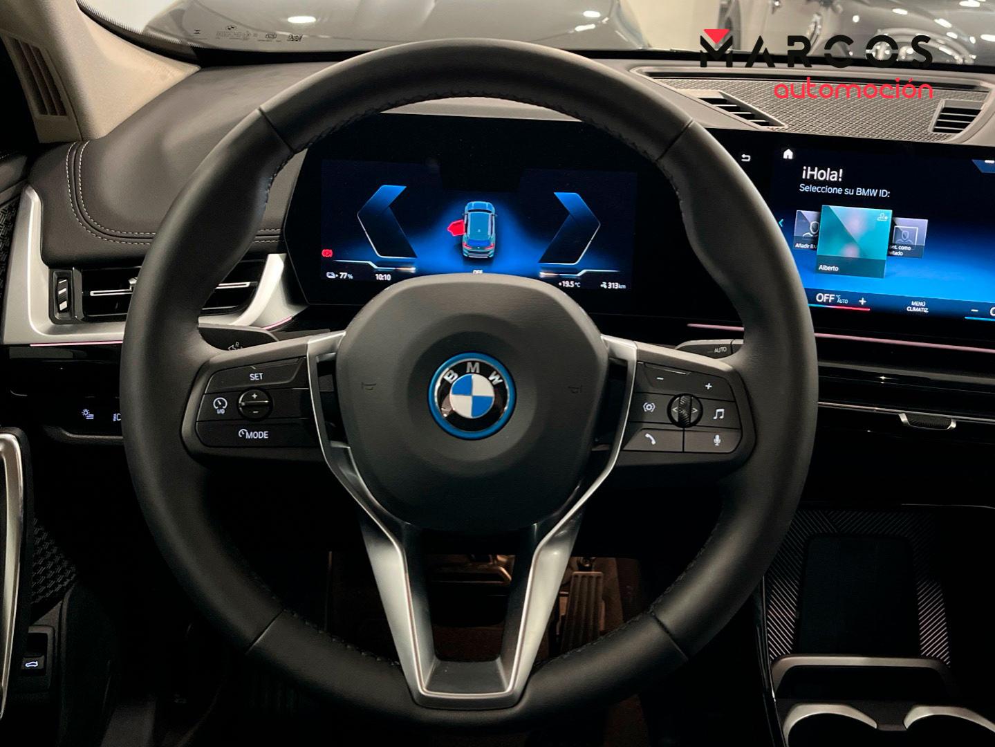 Foto BMW iX1 12