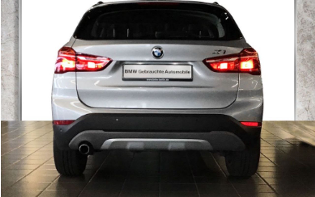 Foto BMW X1 4