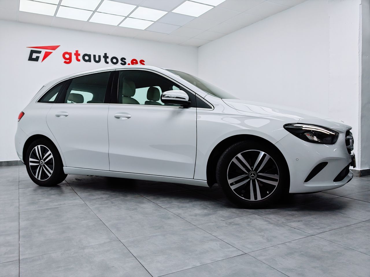 Foto Mercedes-Benz Clase B 43