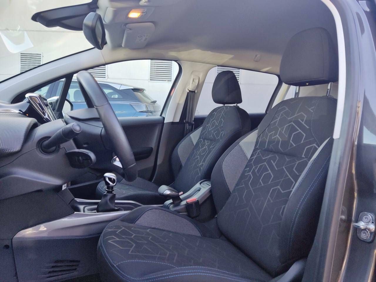 Foto Peugeot 2008 9