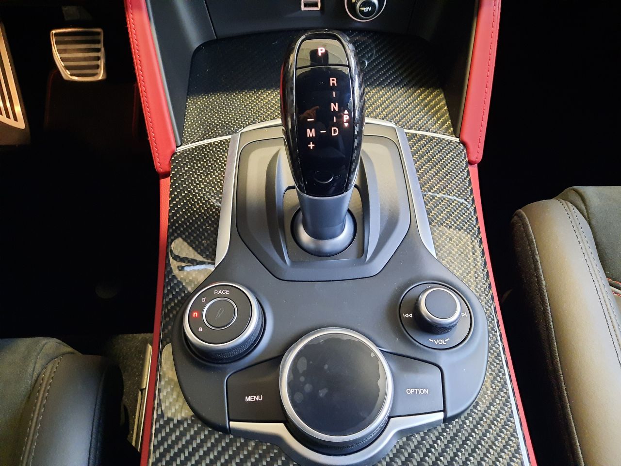 Foto Alfa Romeo Stelvio 17