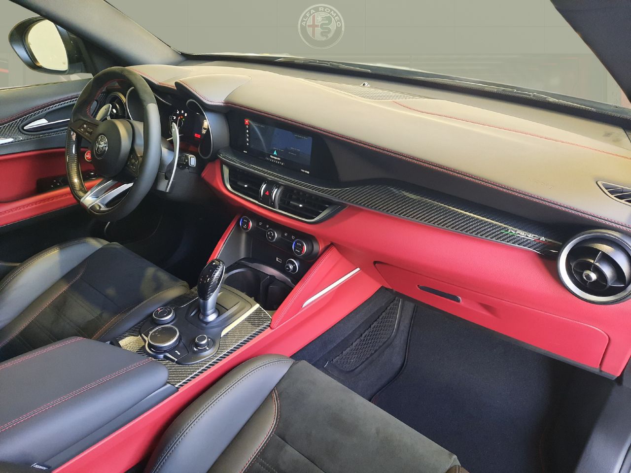 Foto Alfa Romeo Stelvio 30