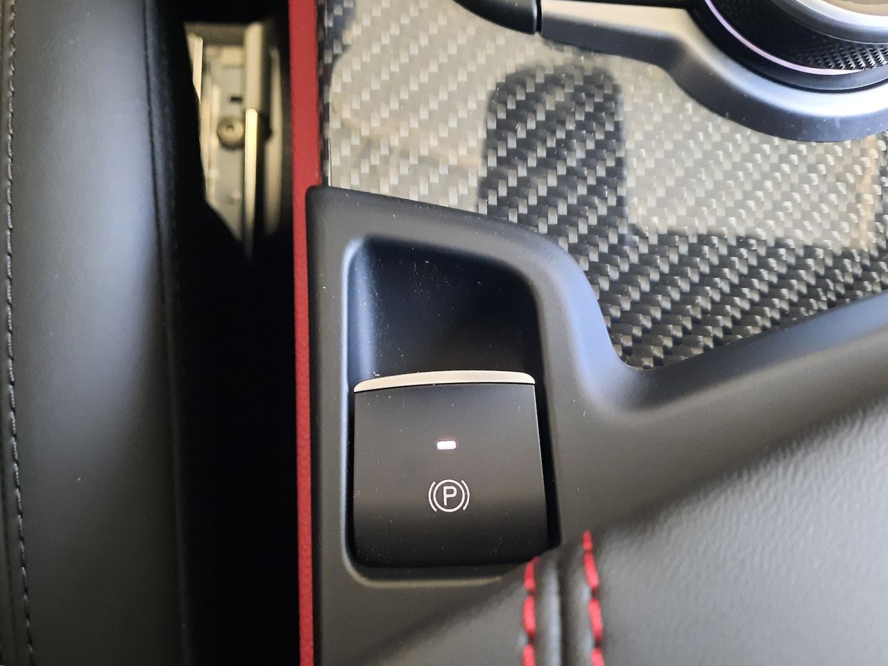 Foto Alfa Romeo Stelvio 38