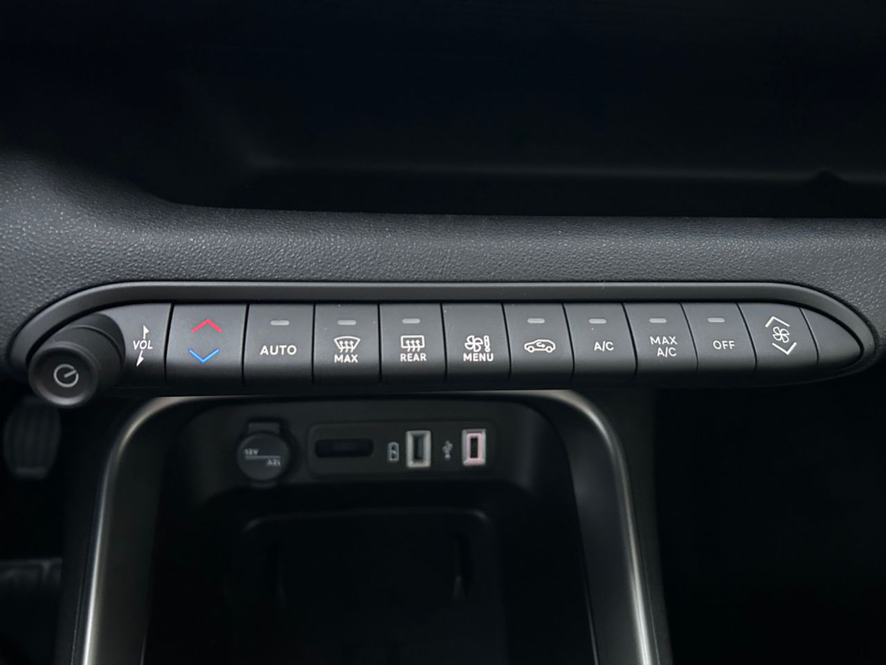 Foto Jeep Avenger 29
