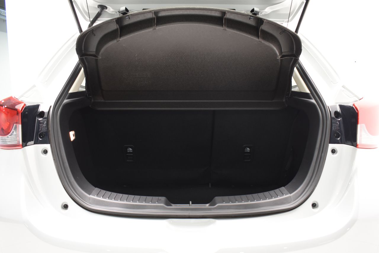Foto Mazda Mazda2 9