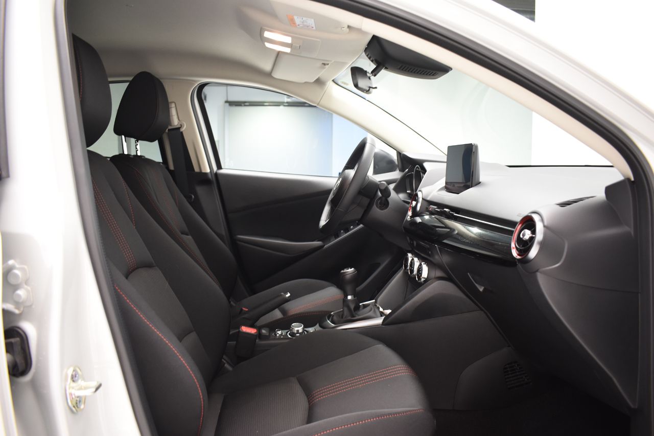 Foto Mazda Mazda2 18