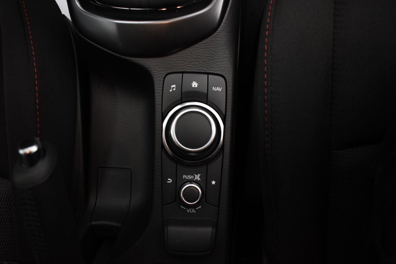 Foto Mazda Mazda2 25