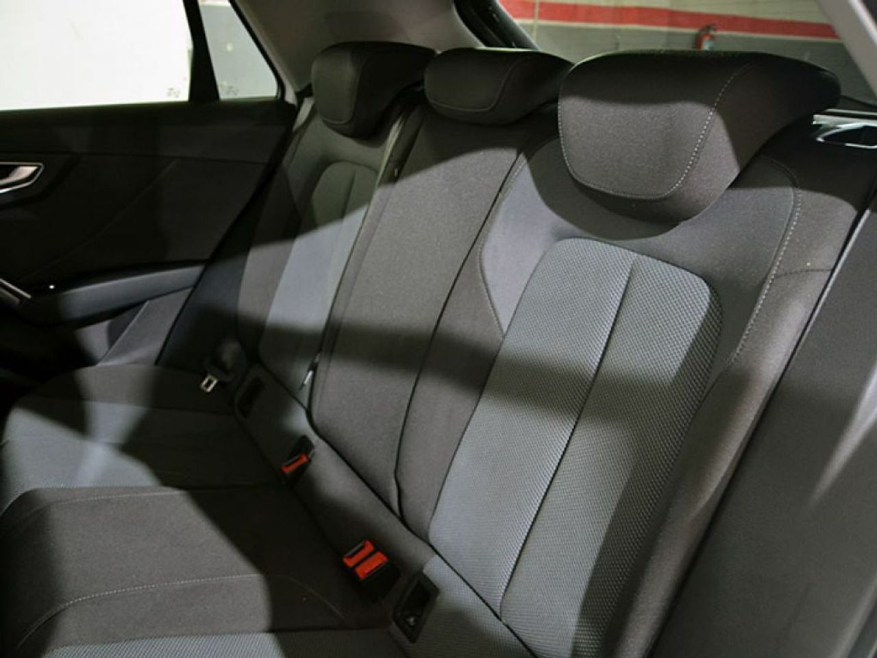 Foto Audi Q2 12