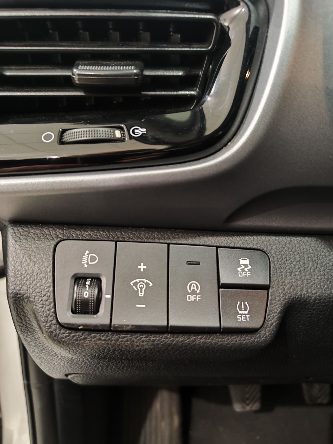 Foto Kia Stonic 12
