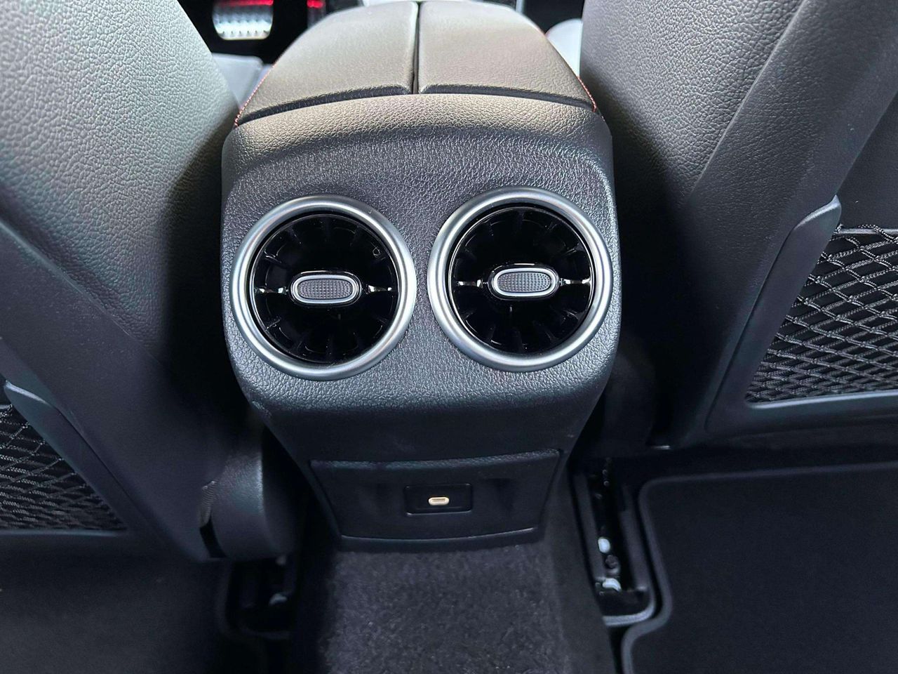 Foto Mercedes-Benz Clase A 25