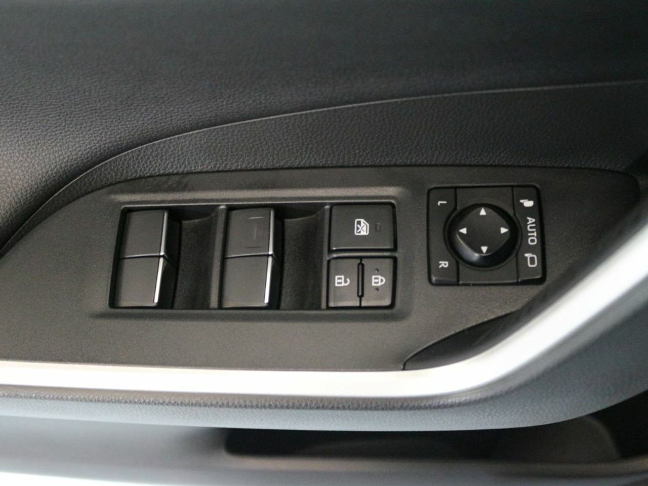 Foto Toyota Rav4 8