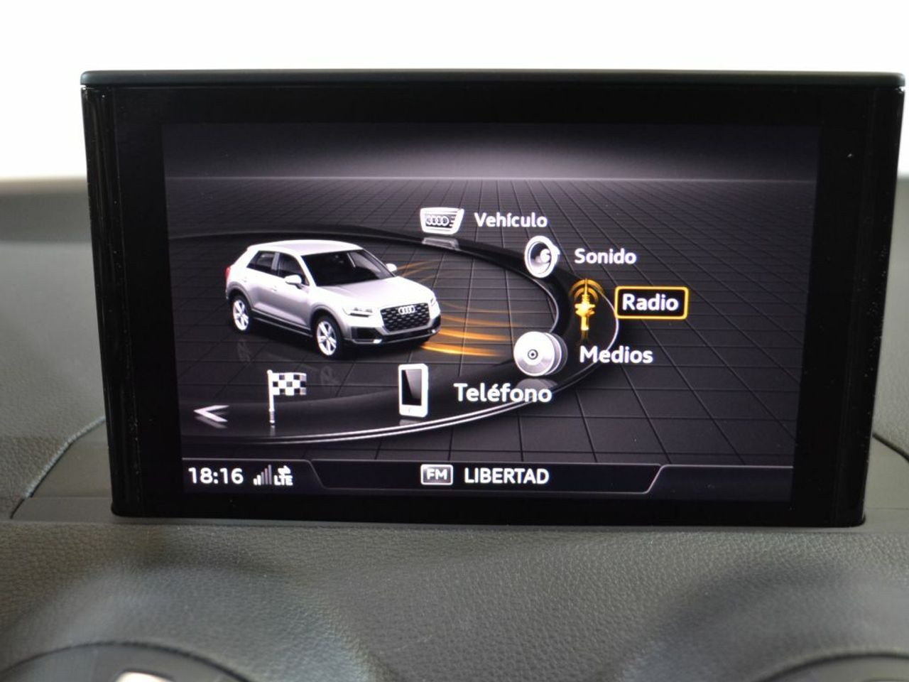Foto Audi Q2 21