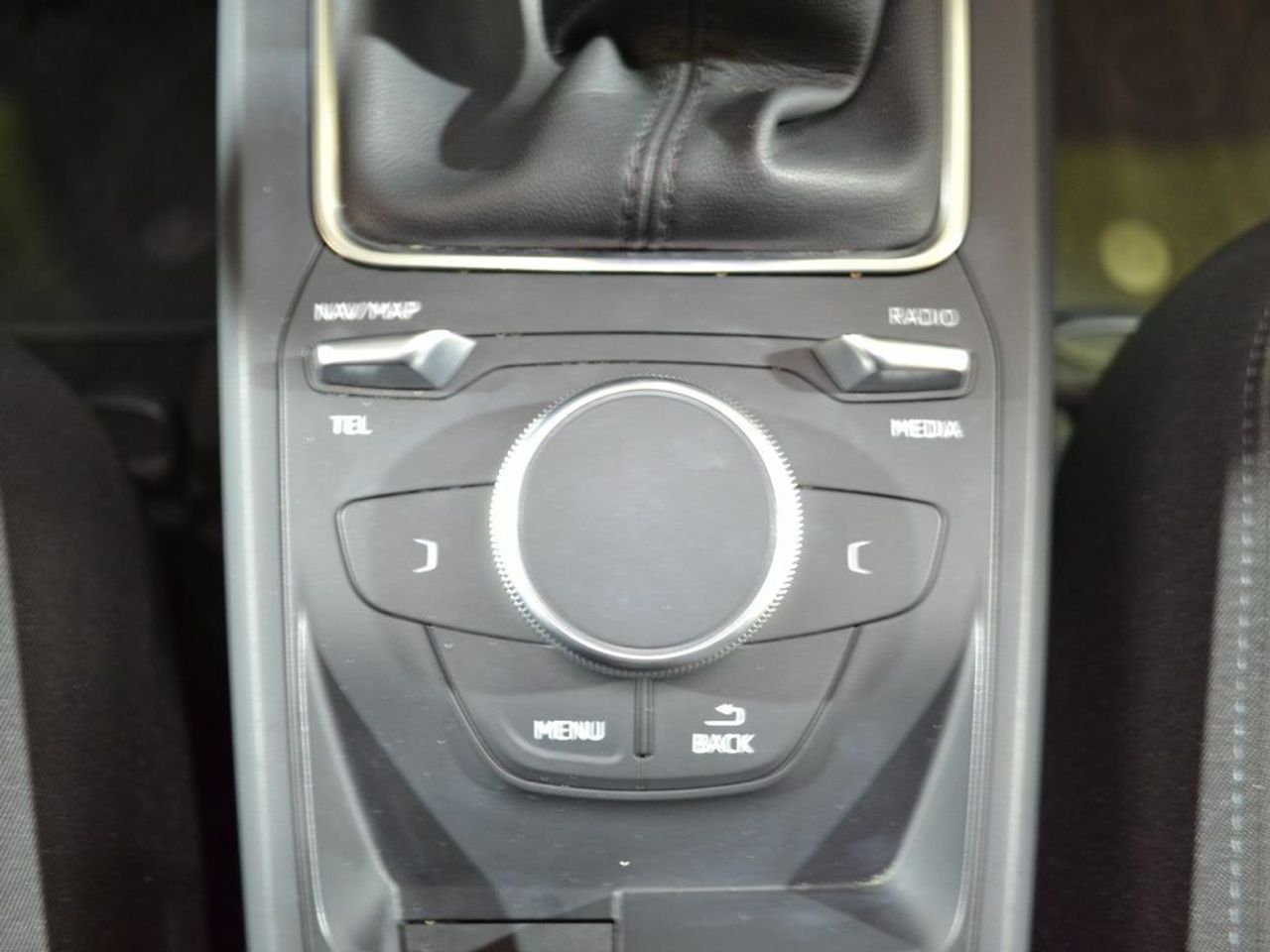 Foto Audi Q2 25