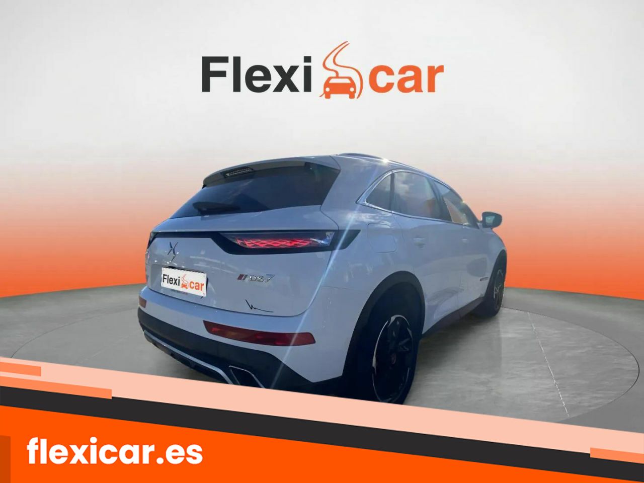 Foto DS Automobiles DS 7 8