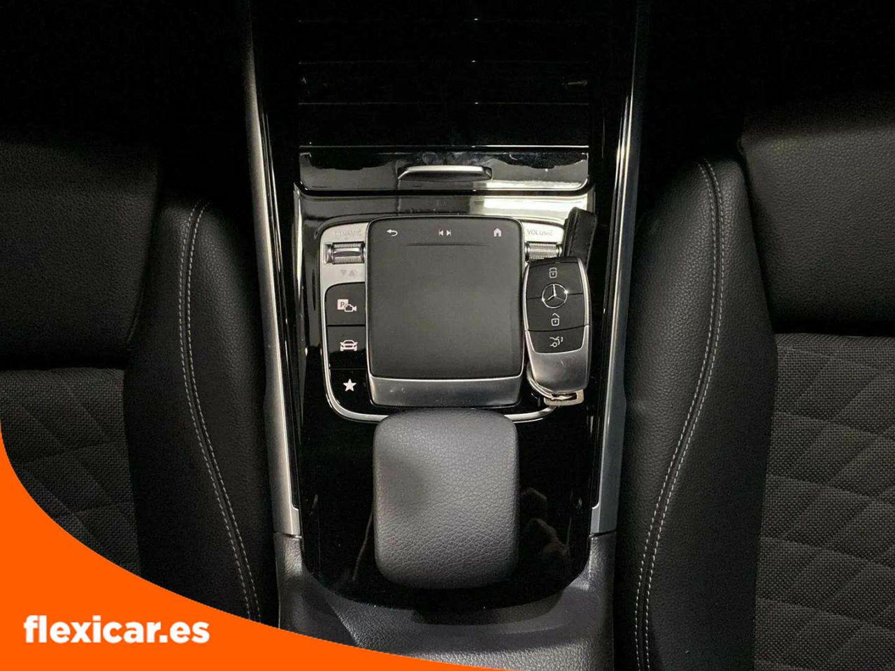 Foto Mercedes-Benz Clase GLB 17