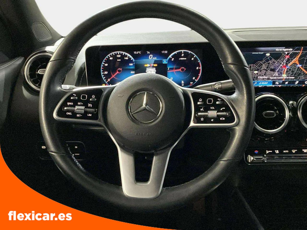 Foto Mercedes-Benz Clase GLB 18