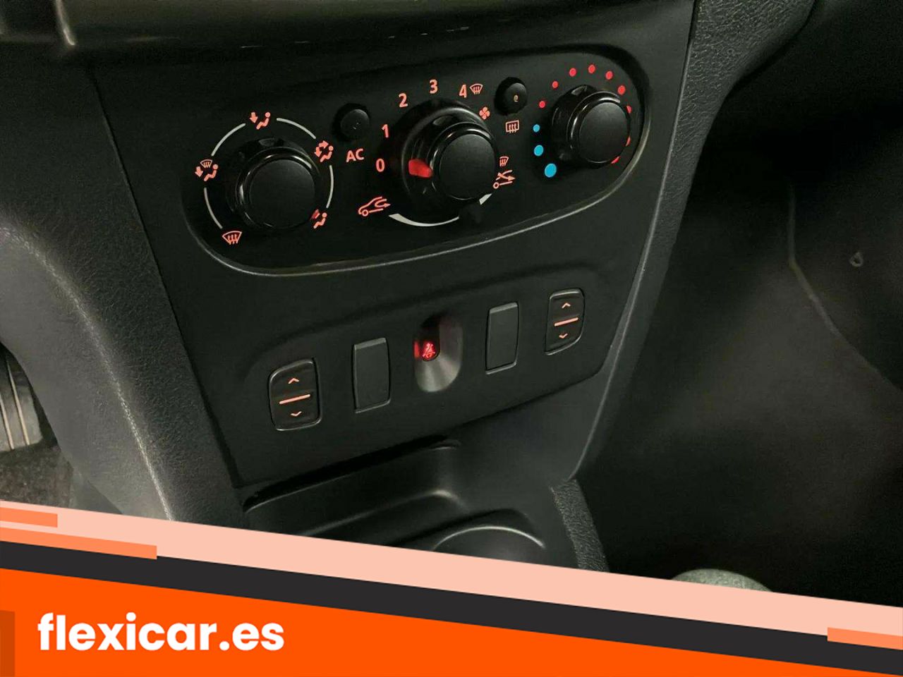 Foto Dacia Sandero 23