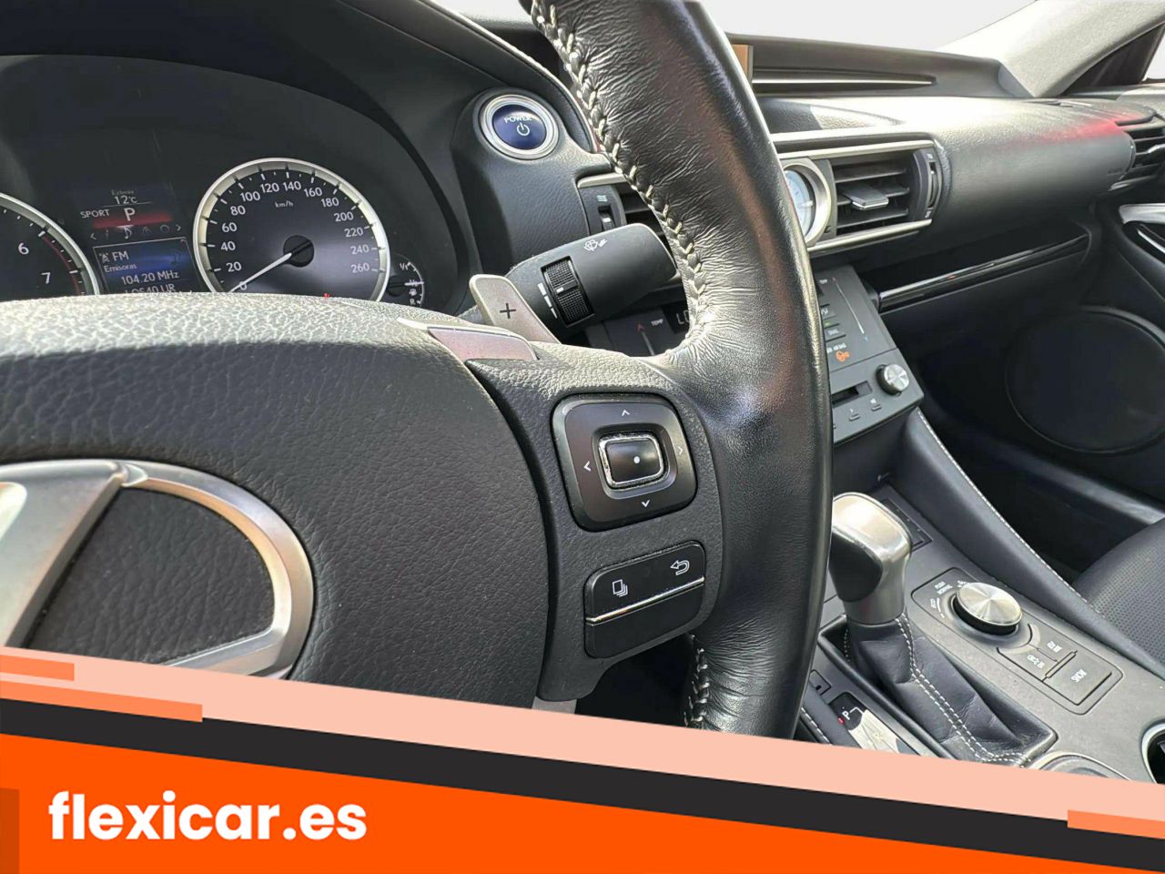 Foto Lexus RC 16