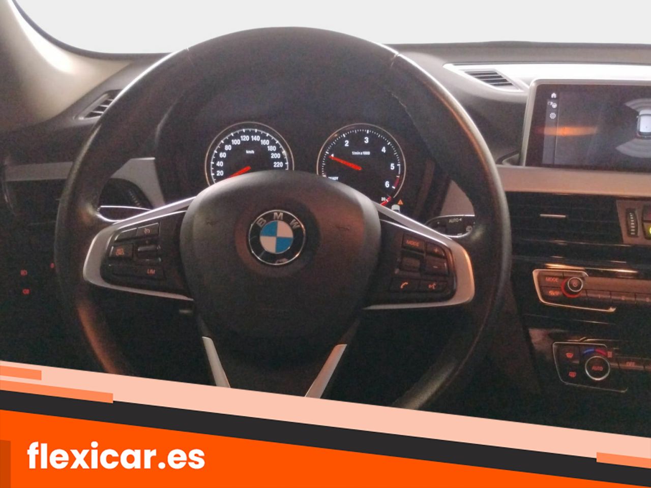 Foto BMW X1 9