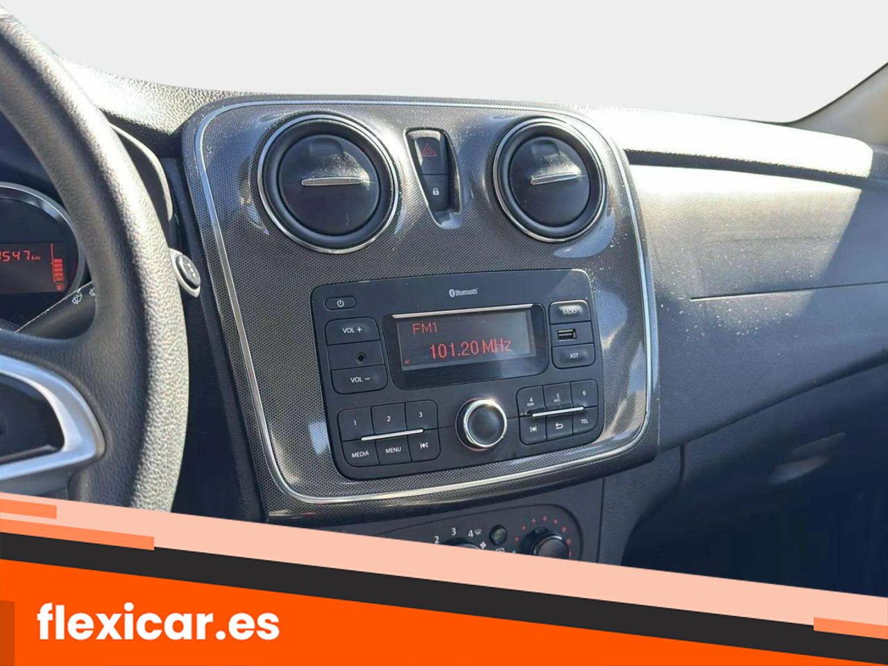 Foto Dacia Sandero 12