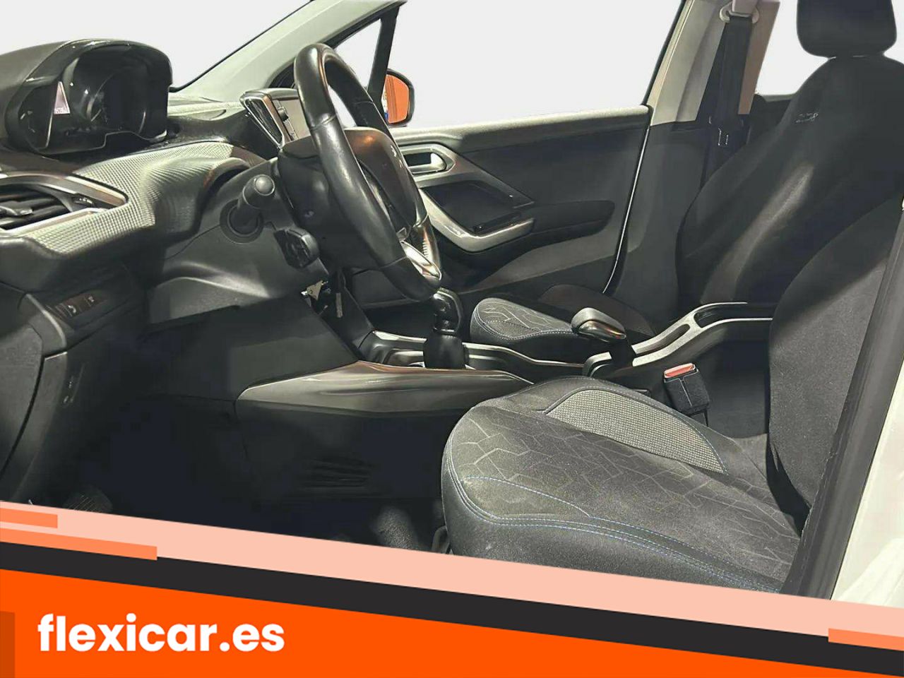 Foto Peugeot 2008 11