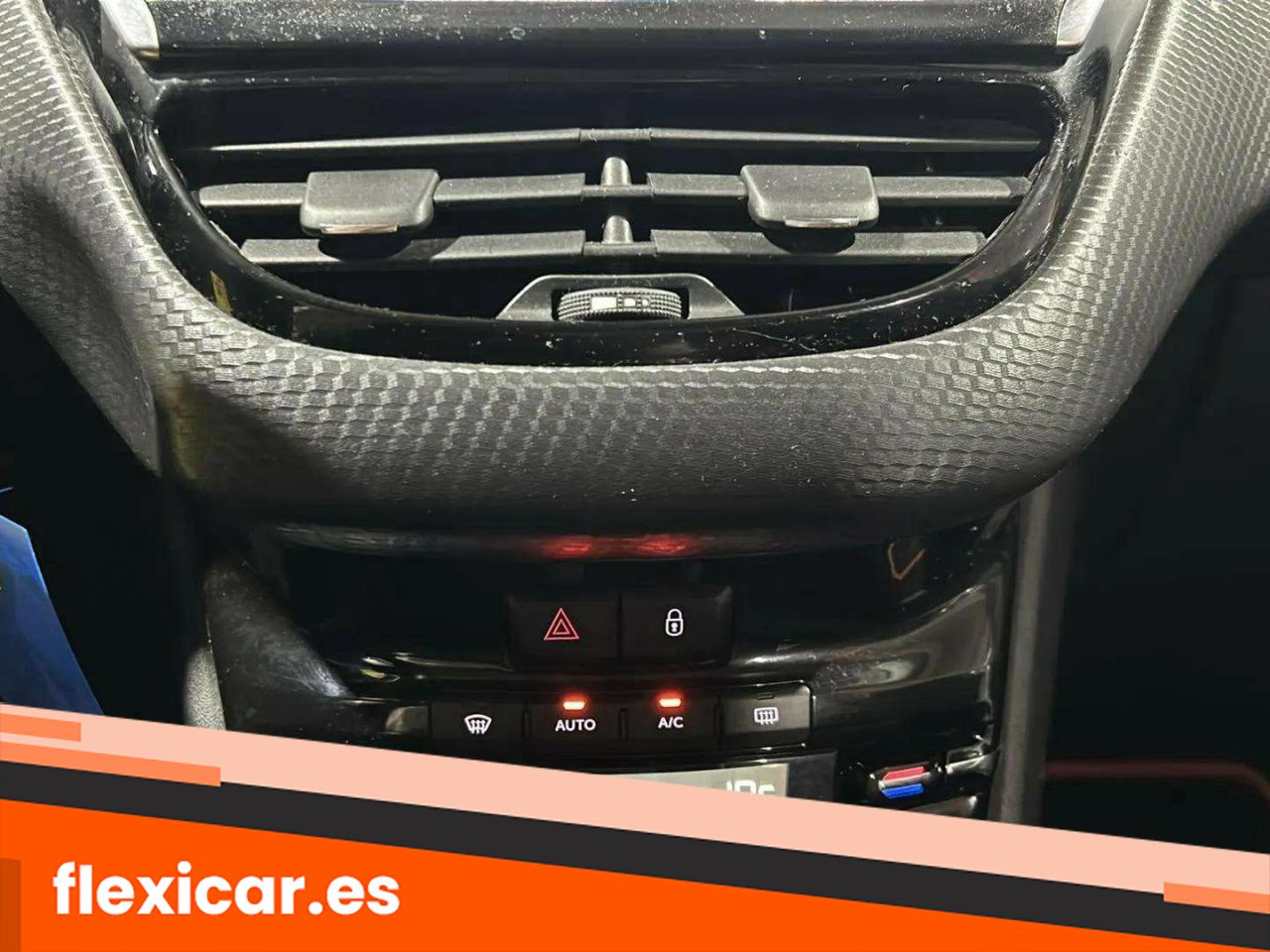 Foto Peugeot 2008 18