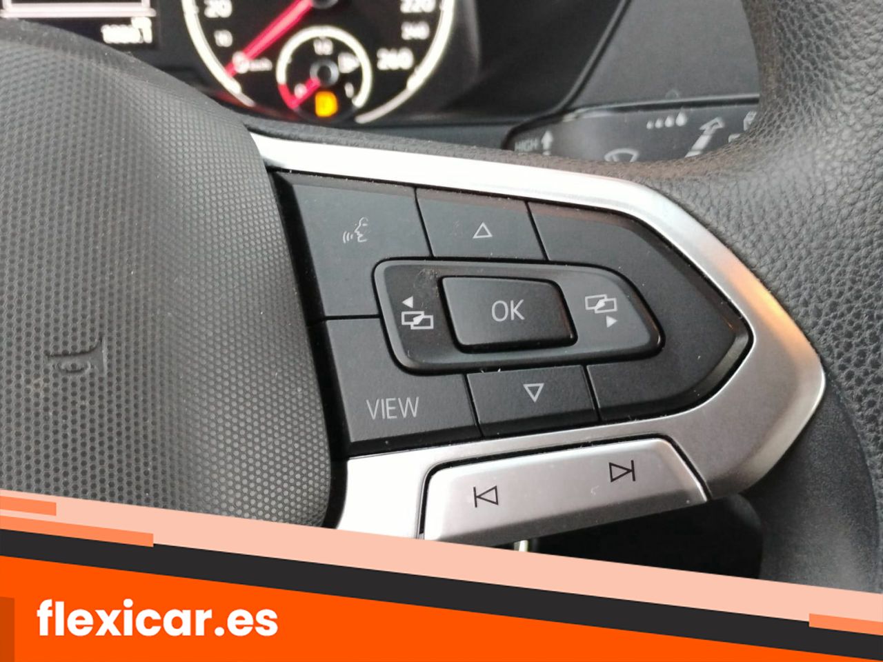Foto Volkswagen T-Cross 17