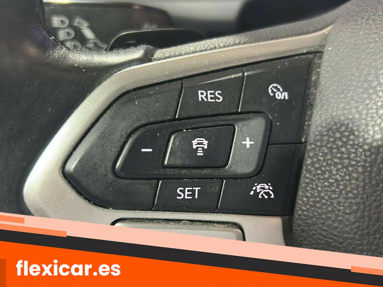 Foto Volkswagen Golf 24