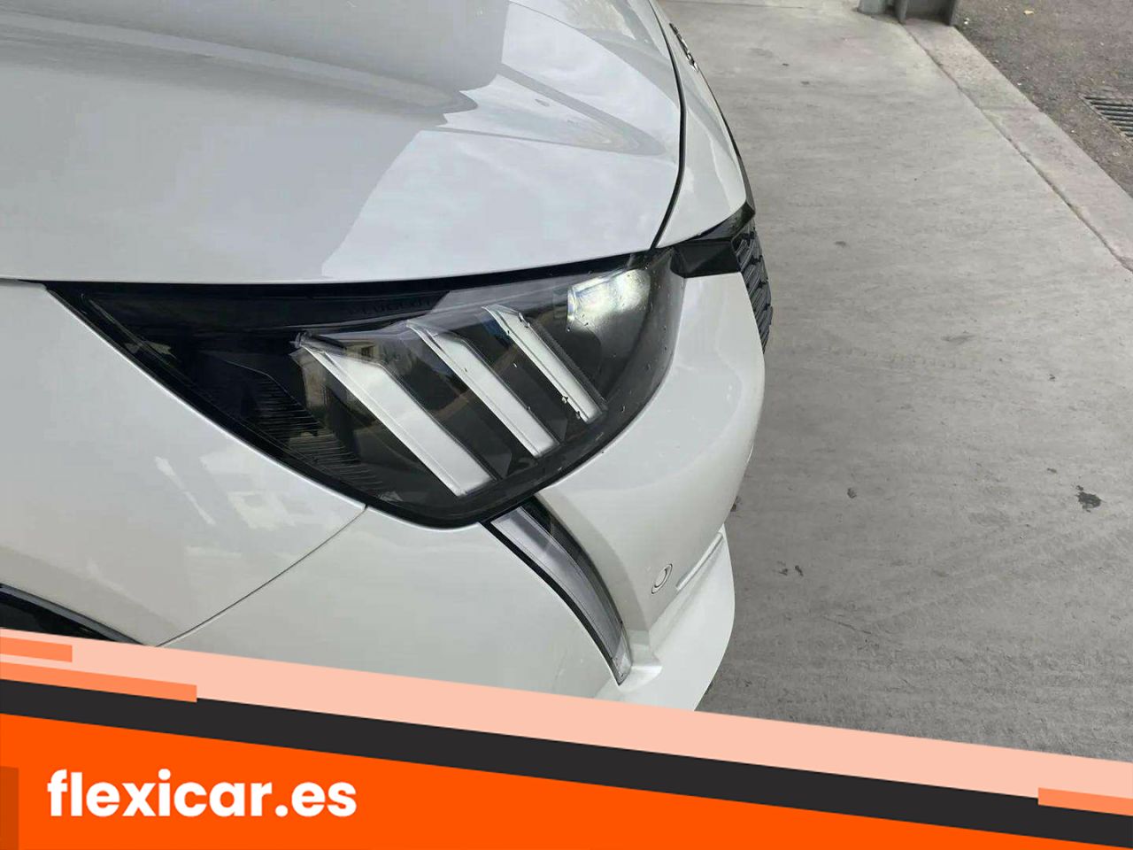 Foto Peugeot 208 32