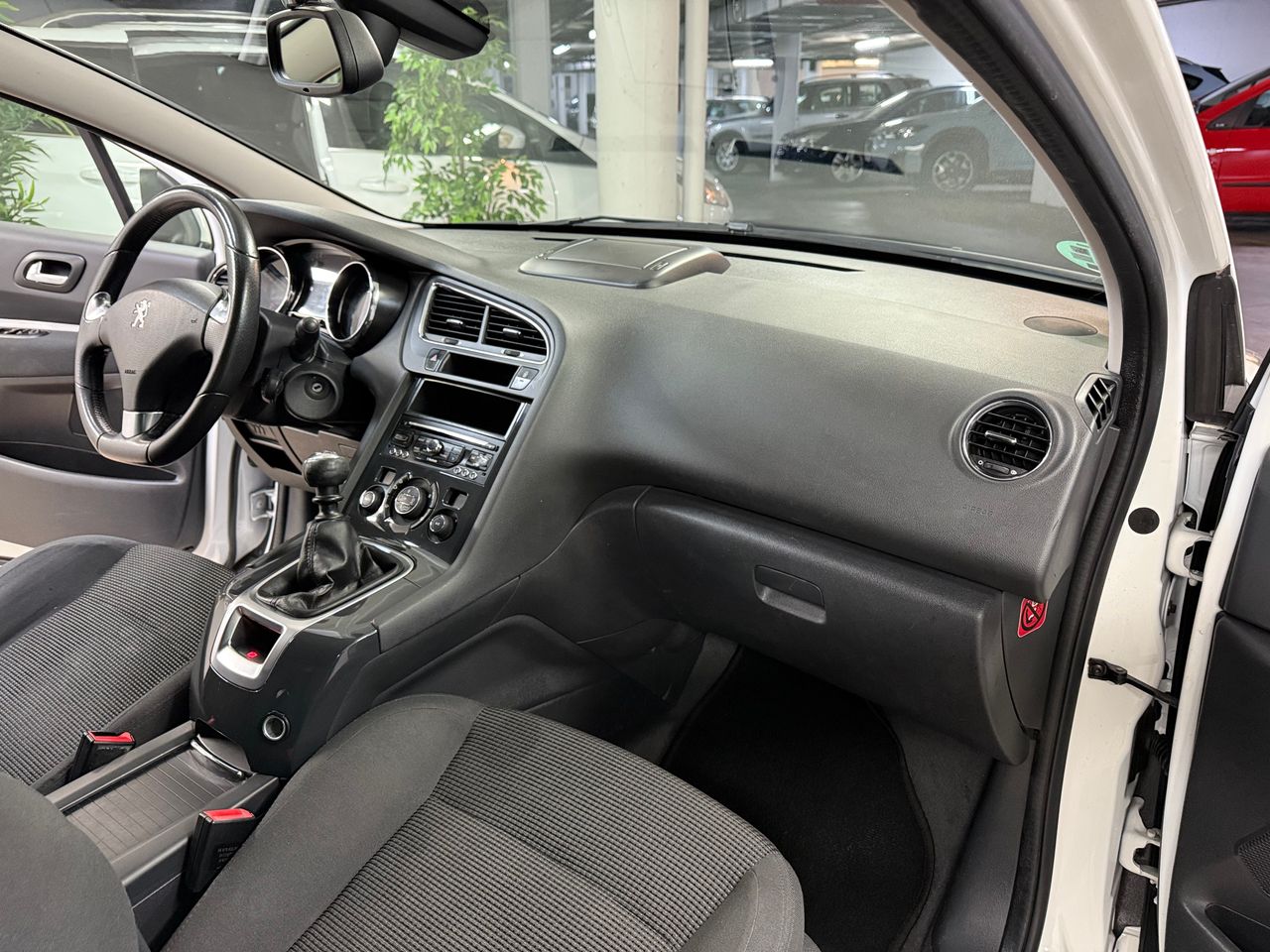Foto Peugeot 5008 17
