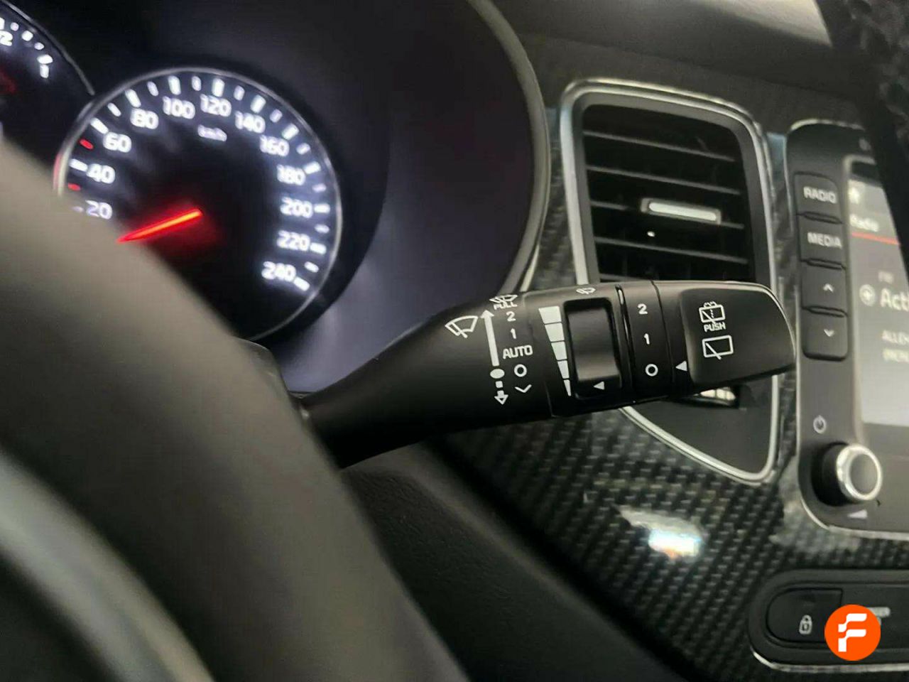 Foto Kia Carens 15