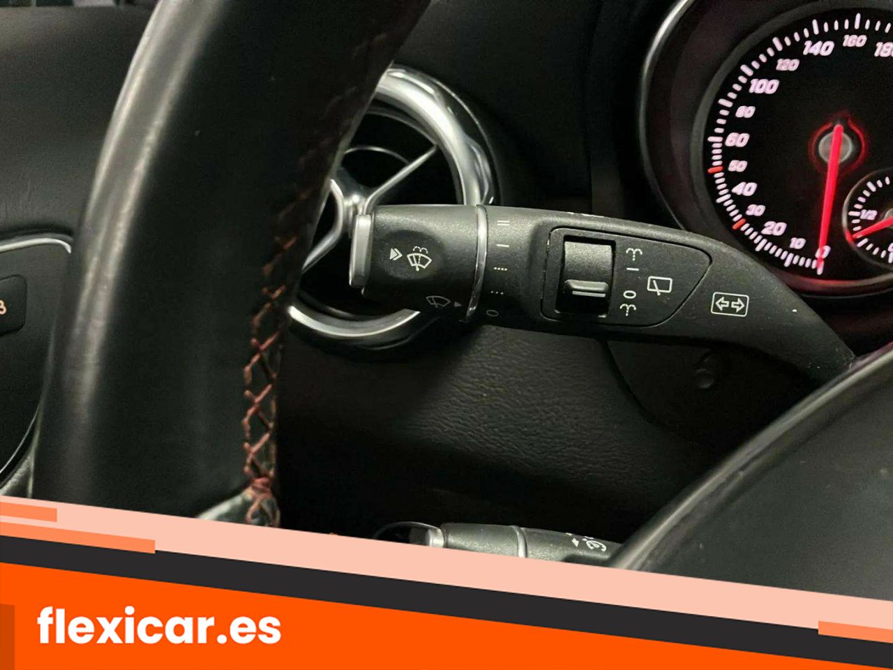 Foto Mercedes-Benz Clase GLA 15