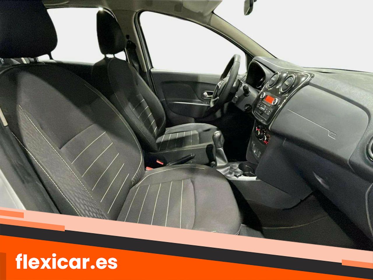Foto Dacia Sandero 13