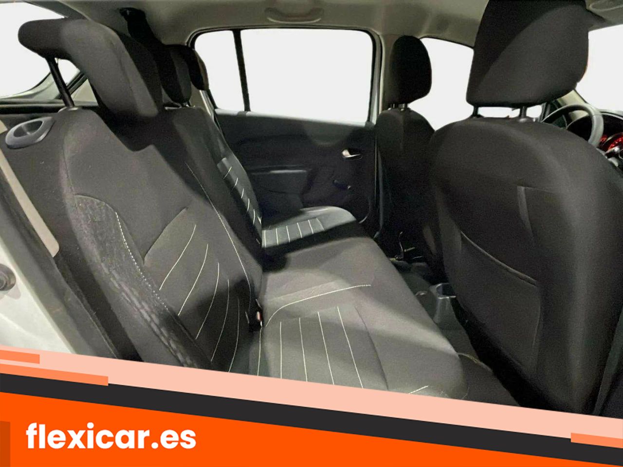Foto Dacia Sandero 14