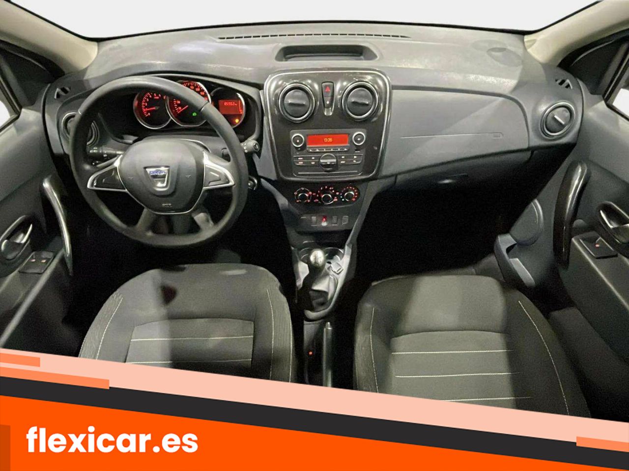 Foto Dacia Sandero 16