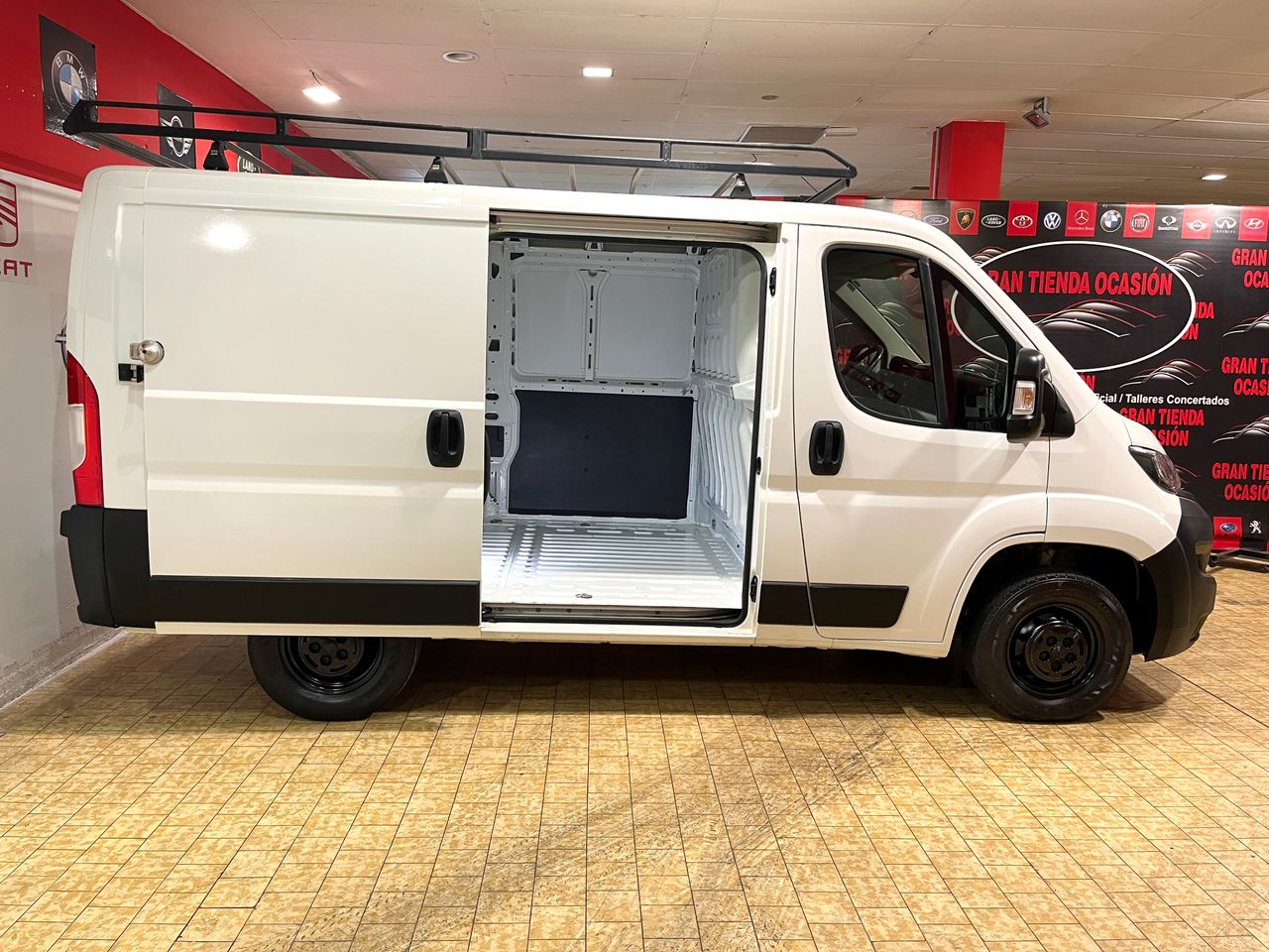 Foto Peugeot Boxer 12