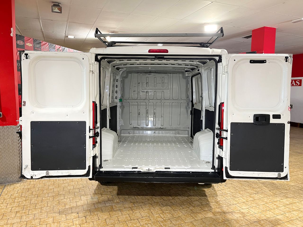 Foto Peugeot Boxer 8