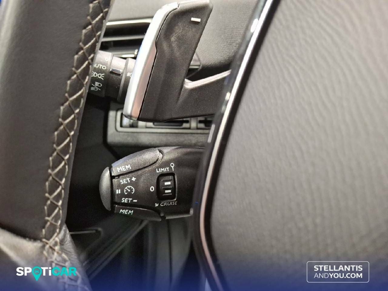 Foto Peugeot 5008 14