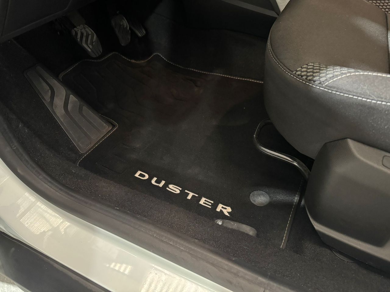 Foto Dacia Duster 24