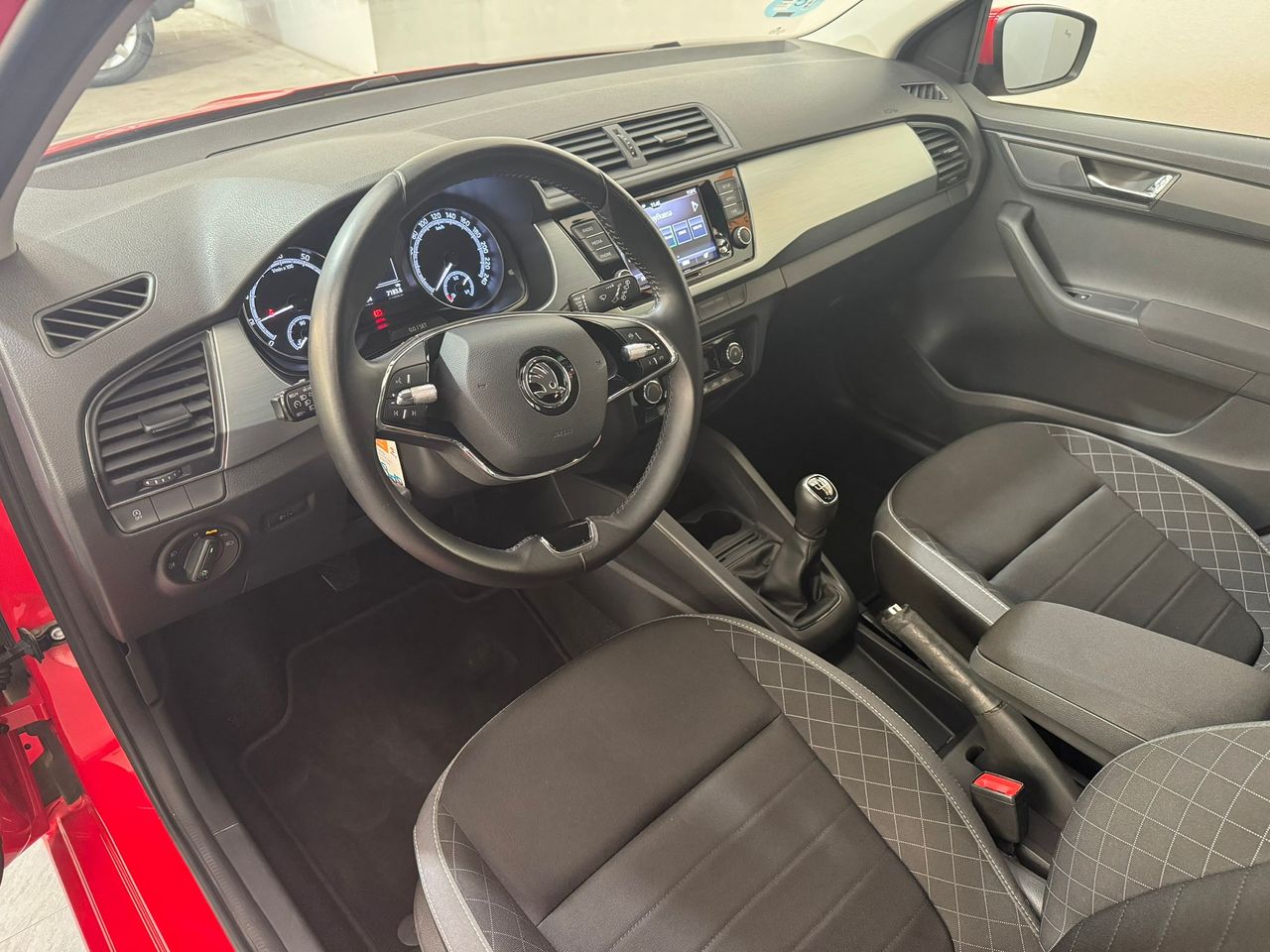 Foto Skoda Fabia 9