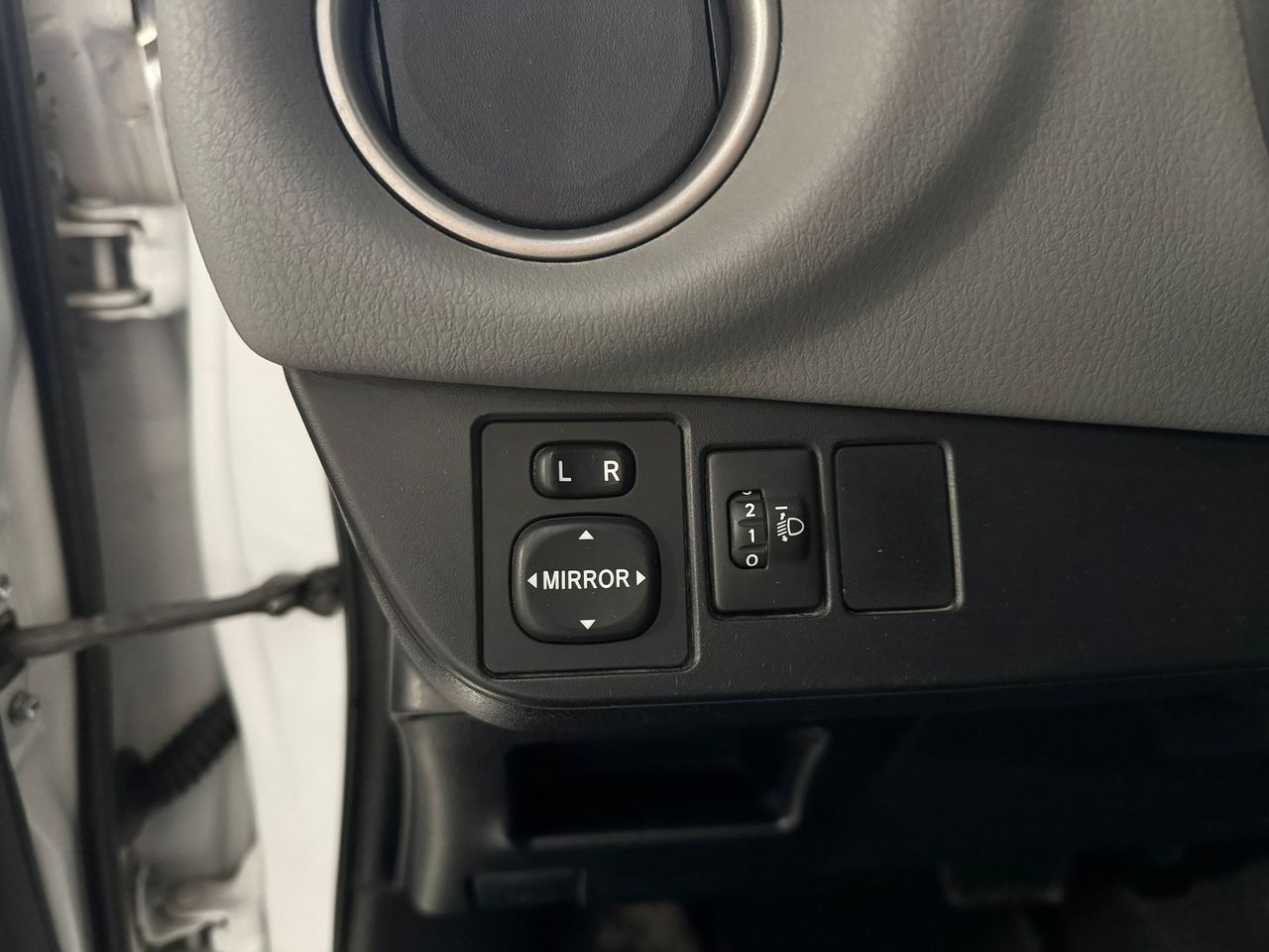 Foto Toyota Yaris 16