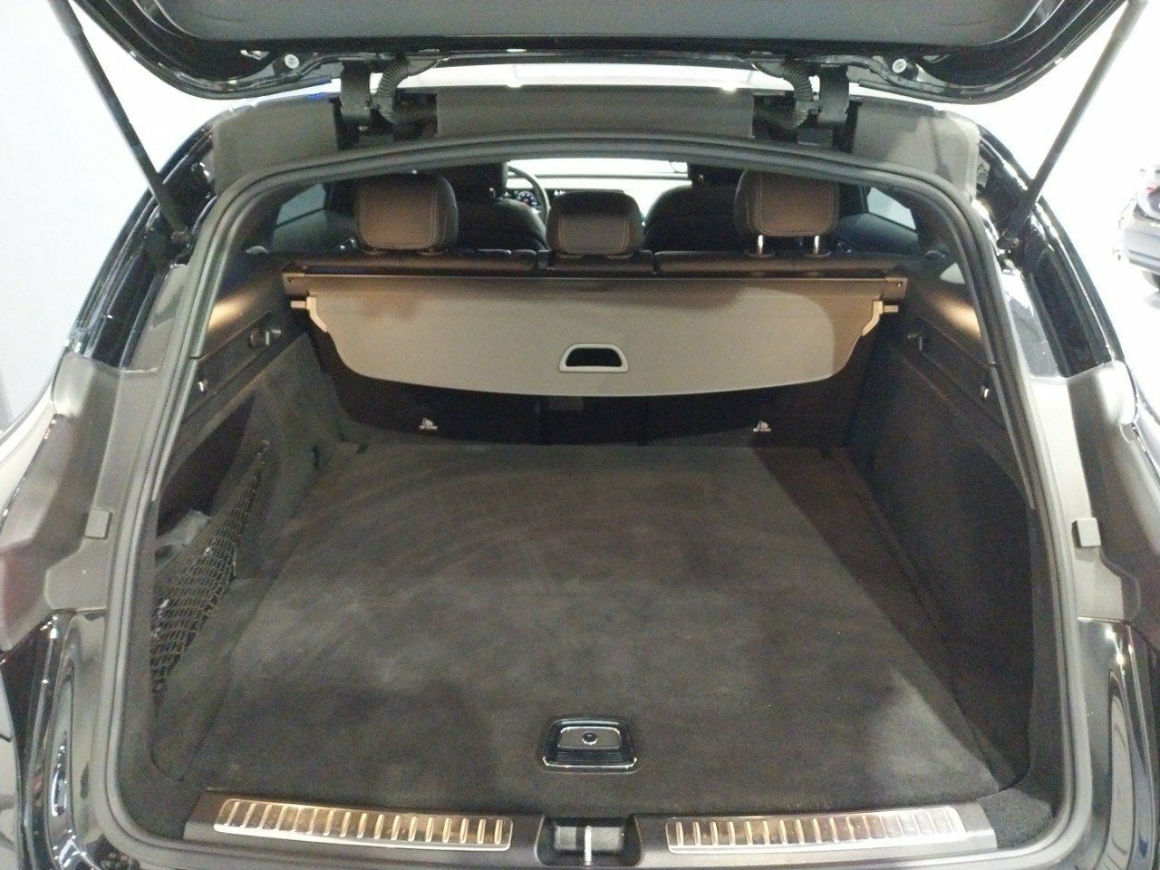 Foto Mercedes-Benz EQC 30