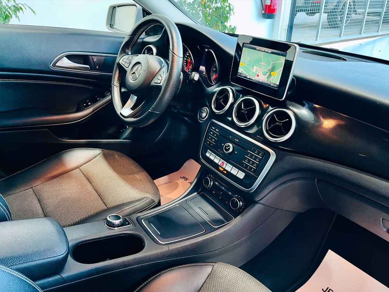 Foto Mercedes-Benz Clase CLA 10